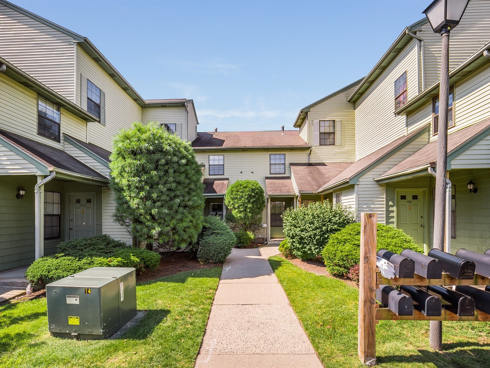 WB 1705 Woodbridge Furnished Apartments 8002132550