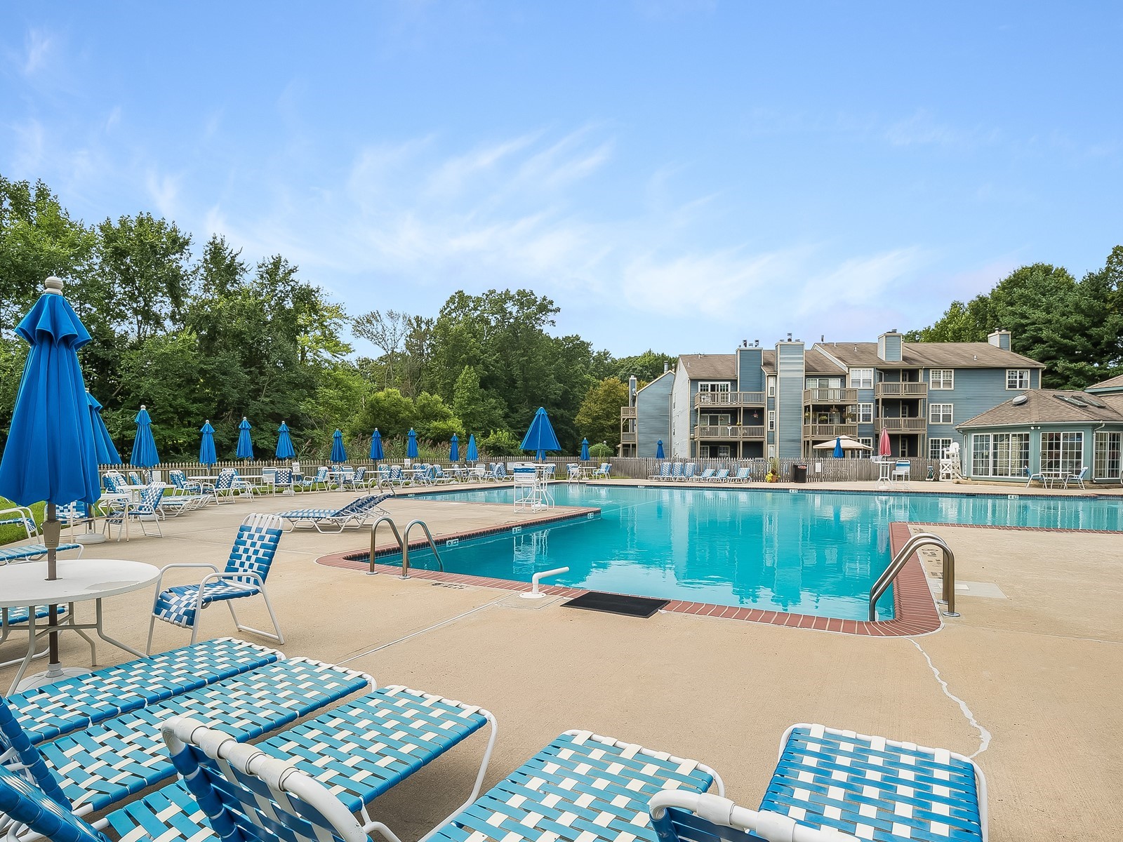 Furnished Apartment South Brunswick 3361 complex pool