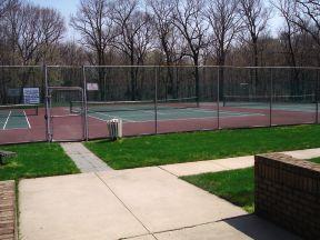 Furnished Apartment North Brunswick 11A complex tennis courts